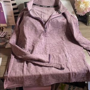 Nike women’s size M pull over